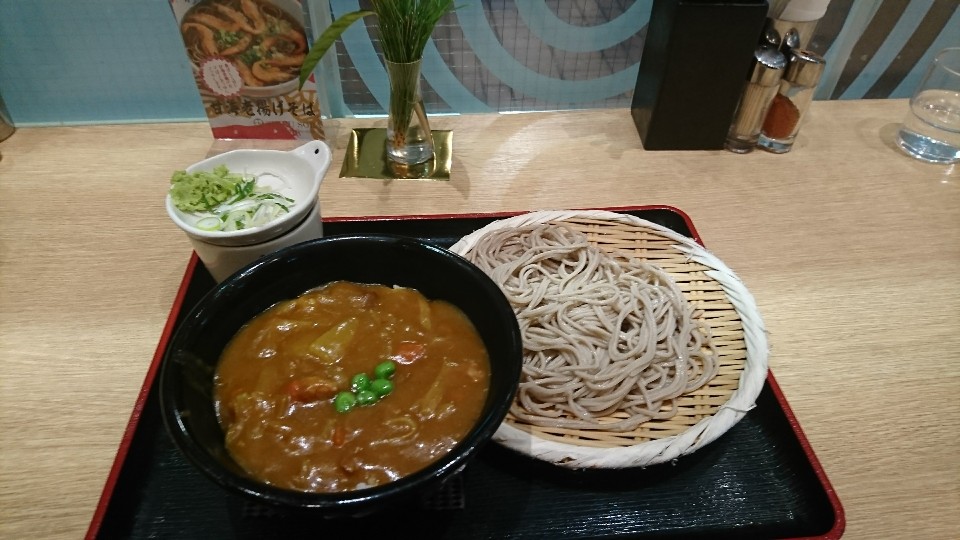 しぶそば　カレーと蕎麦